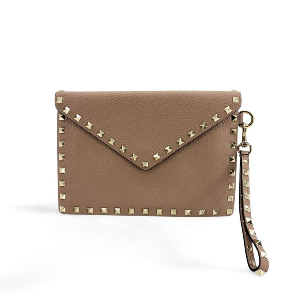 Valentino Garavani Rockstud Grain Calfskin Pouch Poudre